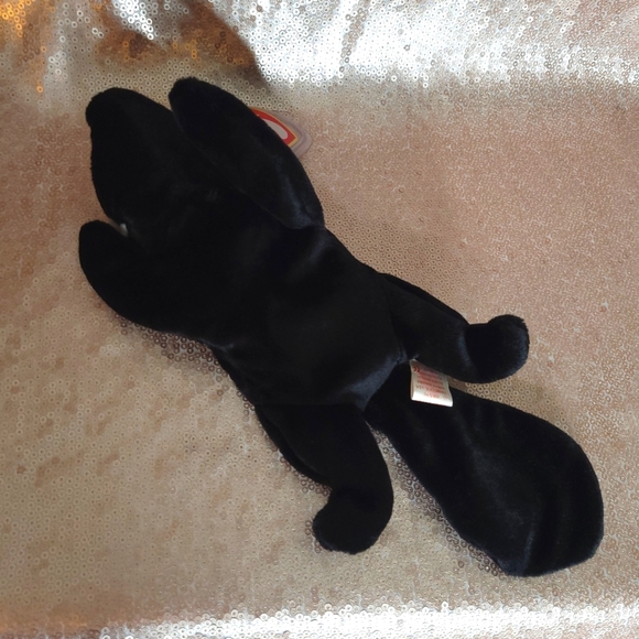 Ty Beanie Baby "Stinky" BNWT black and white skunk 🦨 - RARE - Picture 4 of 8